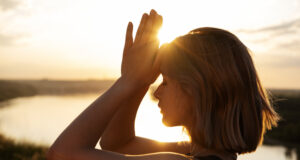 Meditation für innere Ruhe und Gelassenheit: Tipps und Tricks