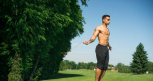 Seilspringen Kalorien: Wie viele Kalorien verbrennt man beim Seilspringen?