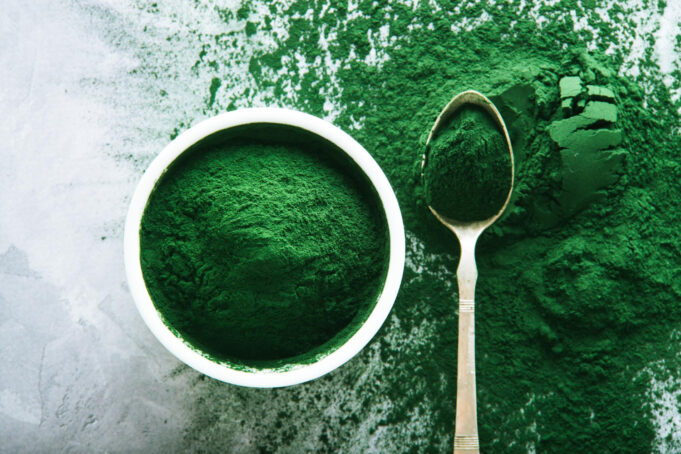 Spirulina Pulver: Wirkungen und Anwendungstipps