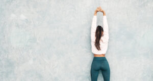 Wand Pilates Übungen: Effektive Methoden für Stabilität und Haltung